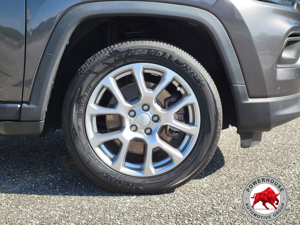 Used 2023 Jeep Compass Latitude AWD/4WD image 12