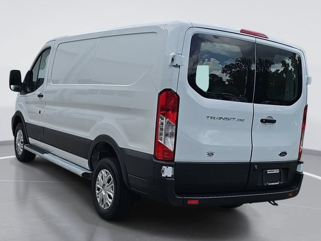Certified 2025 Ford Transit 250 Low Roof w/ Exterior Upgrade Package RWD image 5