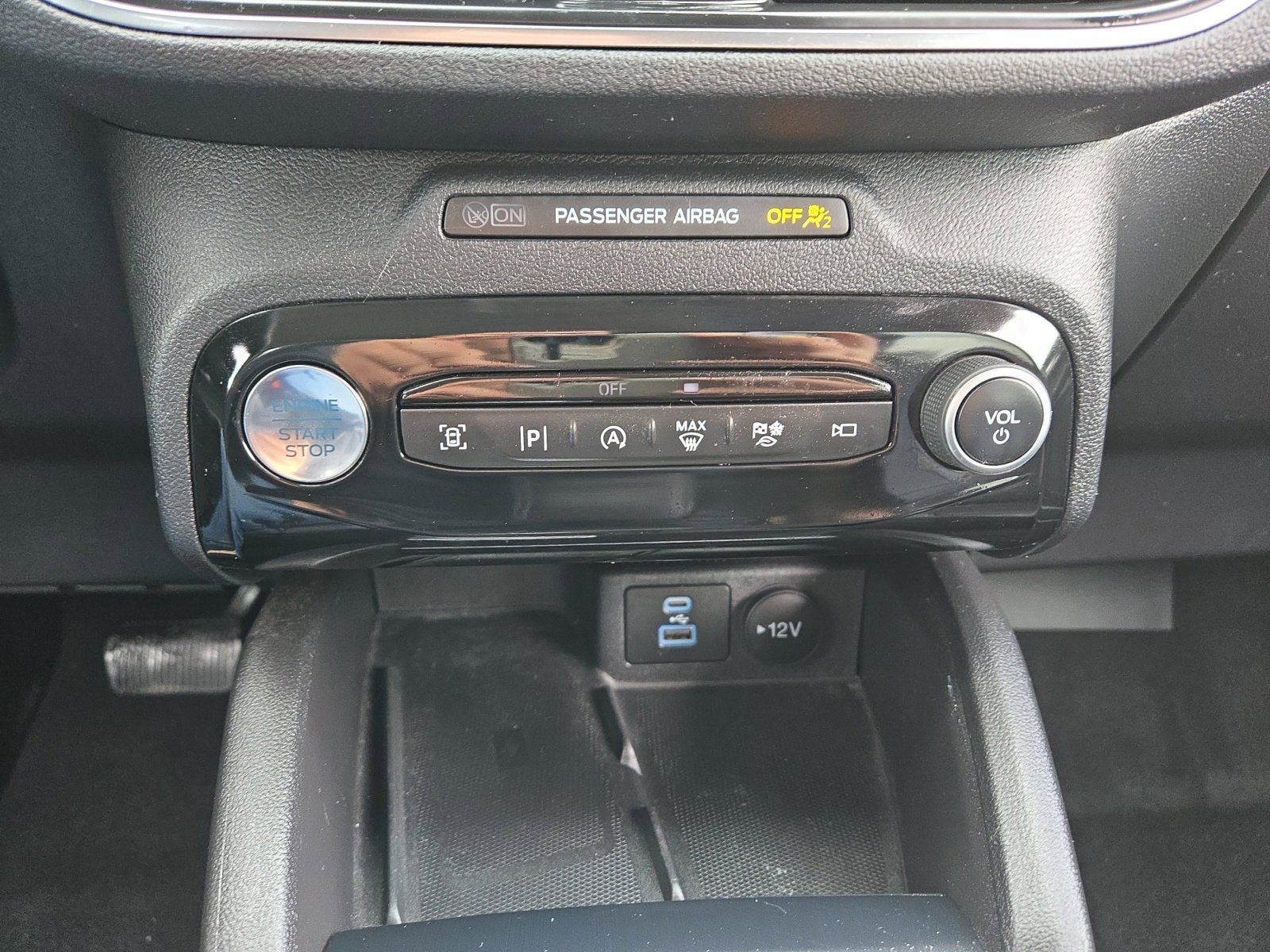 Certified 2023 Ford Escape Platinum AWD/4WD image 20