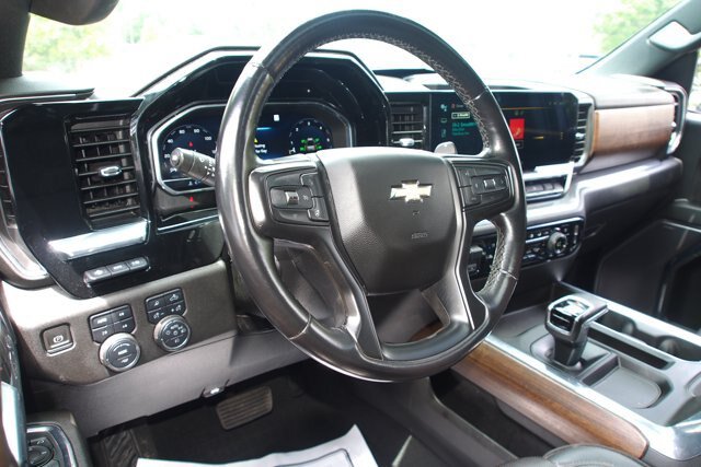 Used 2023 Chevrolet Silverado 1500 High Country w/ High Country Premium Package AWD/4WD image 16
