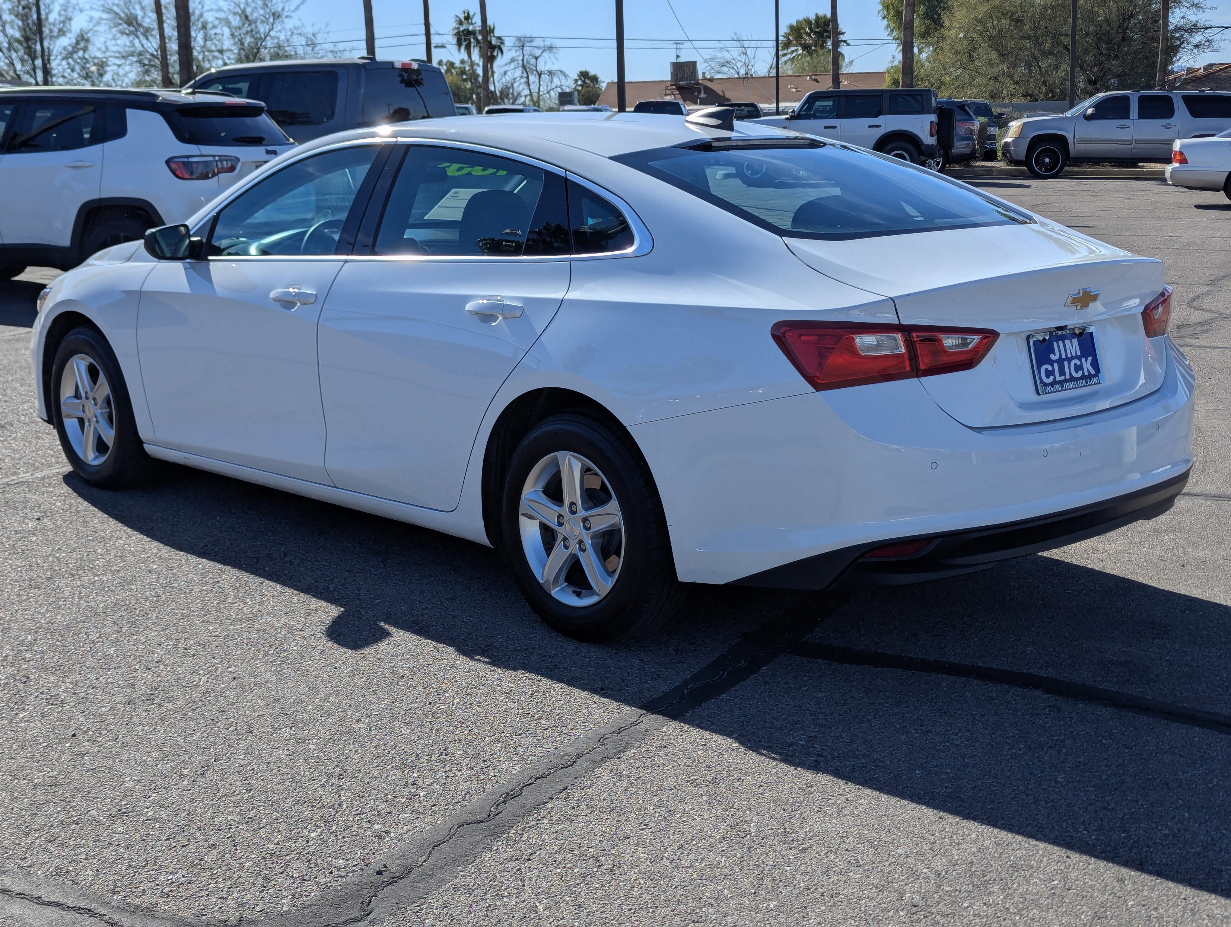 Used 2022 Chevrolet Malibu LS w/ Driver Confidence Package II image 2