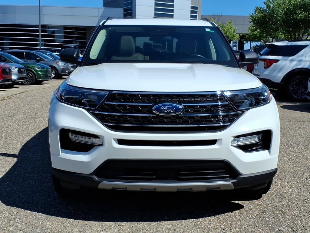 Certified 2023 Ford Explorer XLT w/ Equipment Group 202A AWD/4WD image 8