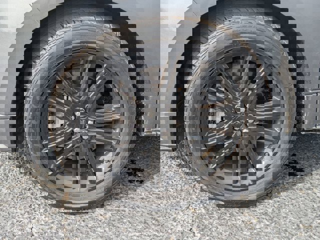 Certified 2022 Ford Edge ST-Line image 11