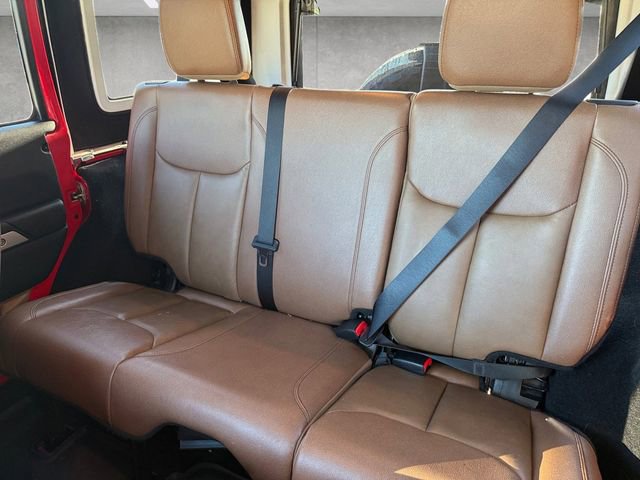 Used 2017 Jeep Wrangler Unlimited Sahara w/ Connectivity Group image 13