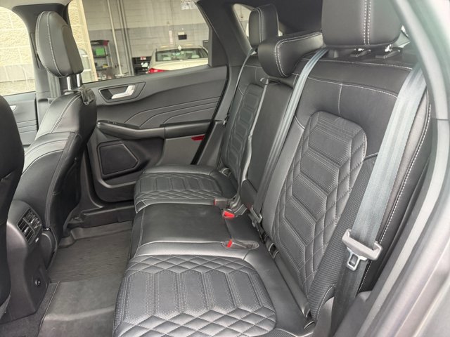 Certified 2023 Ford Escape Platinum w/ Premium Technology Package image 17