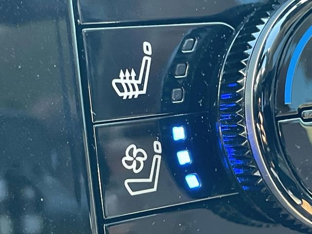 Used 2024 Nissan Pathfinder Platinum image 24