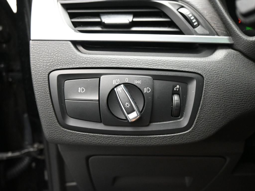 Used 2019 BMW X1 sDrive28i w/ Convenience Package image 40