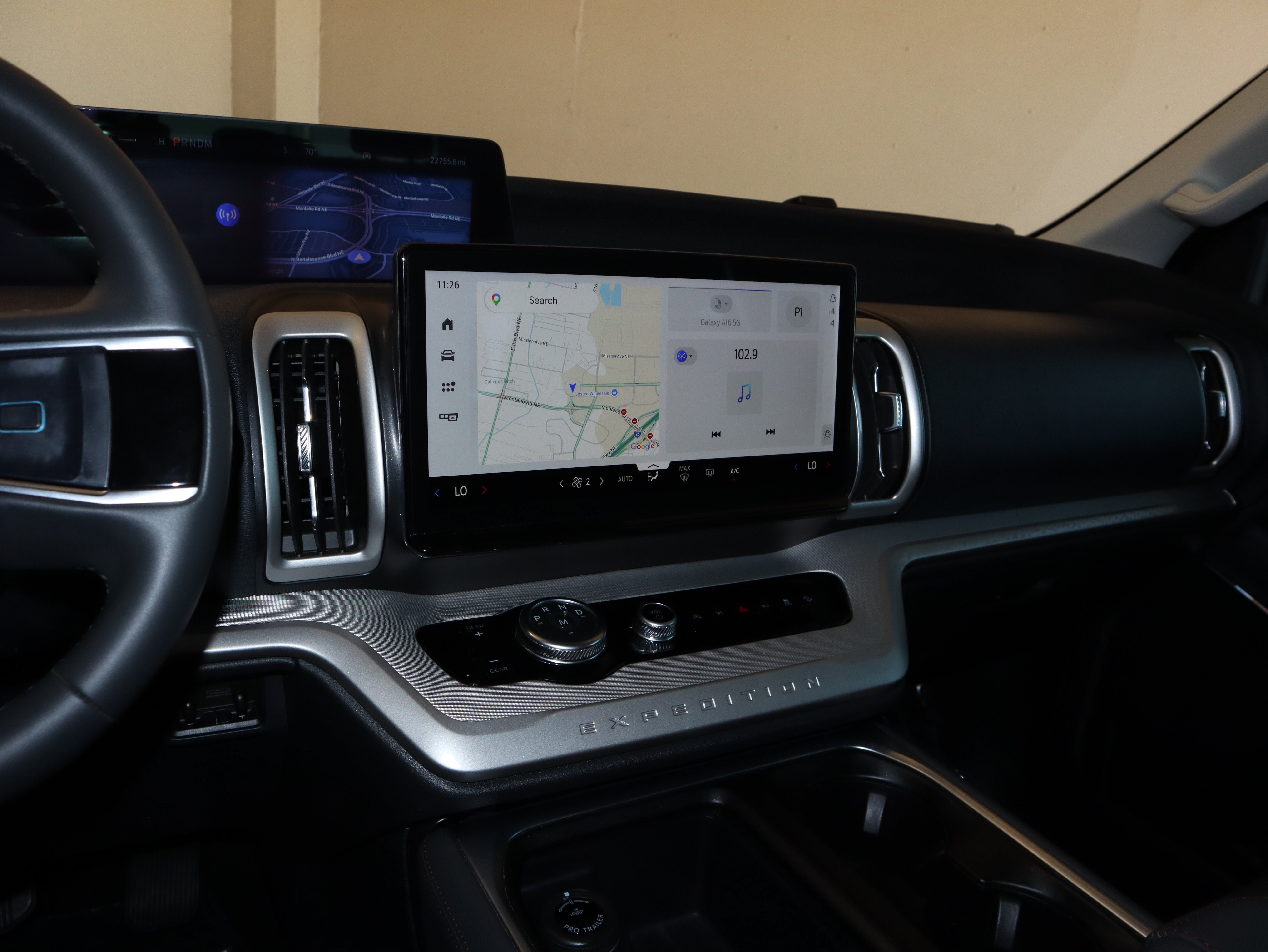 Certified 2025 Ford Expedition Active AWD/4WD image 27