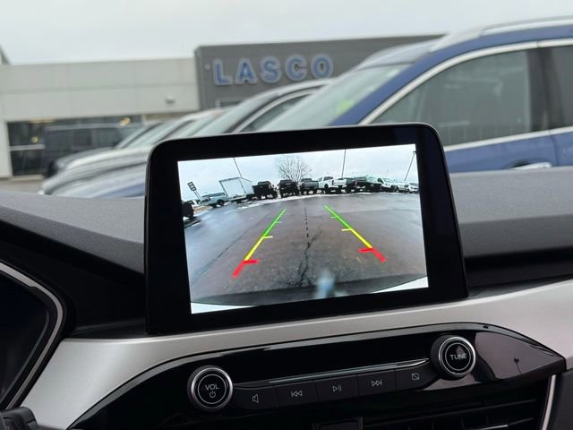 Certified 2022 Ford Escape SE w/ Cold Weather Package image 18