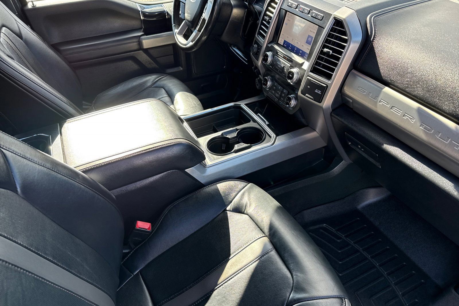 Certified 2021 Ford F450 Platinum w/ FX4 Off-Road Package image 16