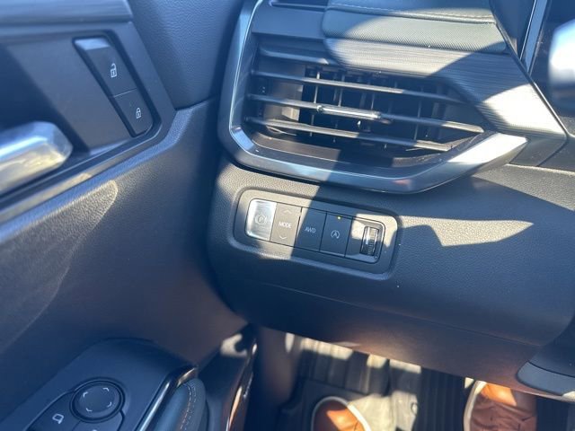 Used 2024 GMC Acadia AT4 w/ Luxury Package image 21