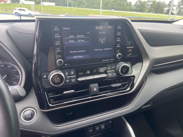 Used 2020 Toyota Highlander XLE FWD image 23
