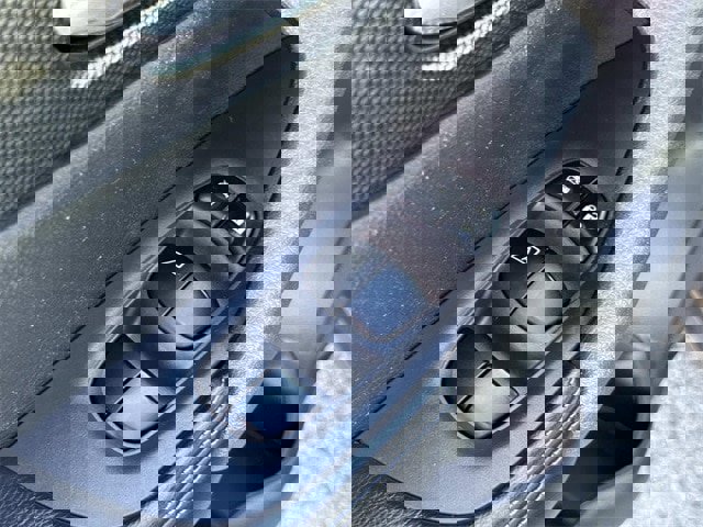 Used 2016 Nissan Rogue SL w/ SL Premium Package image 26