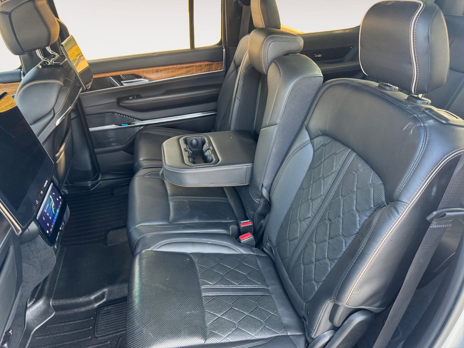 Used 2022 Jeep Grand Wagoneer Series III w/ Rear Seat Video Group 1 image 13