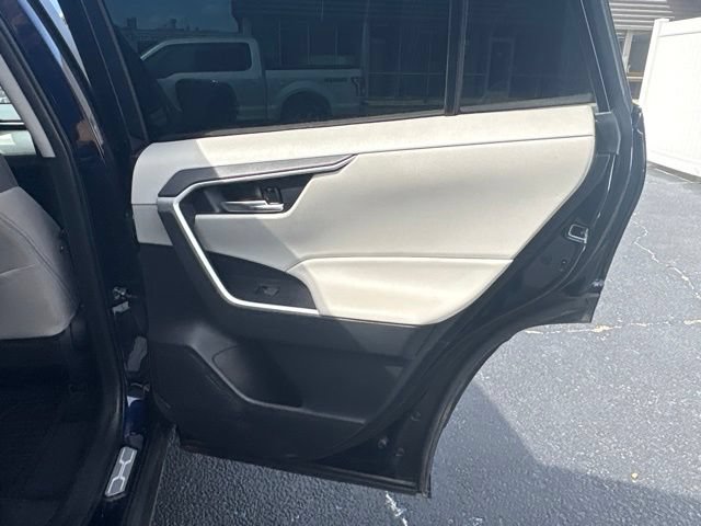 Used 2025 Toyota RAV4 XLE w/ Convenience Package FWD image 21
