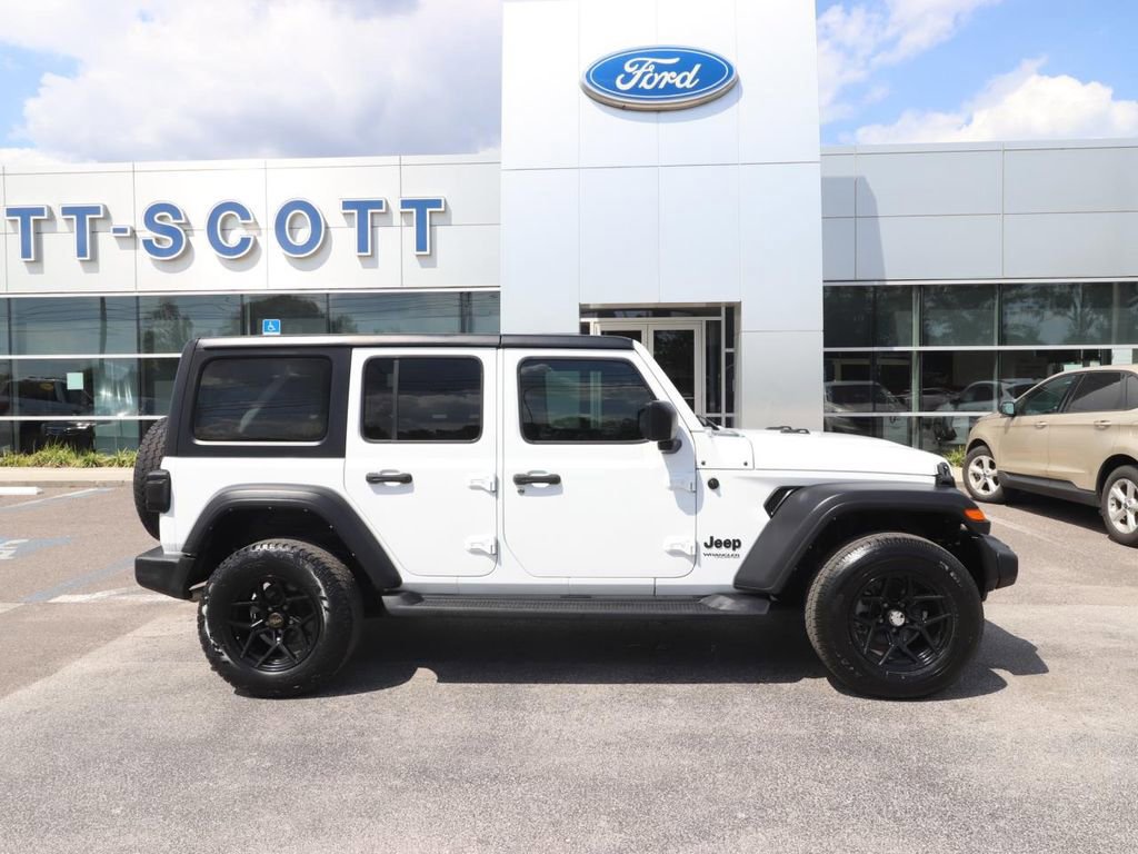Used 2022 Jeep Wrangler Unlimited Sport AWD/4WD image 6