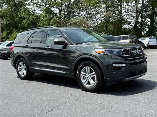Certified 2023 Ford Explorer XLT w/ Equipment Group 202A RWD image 2