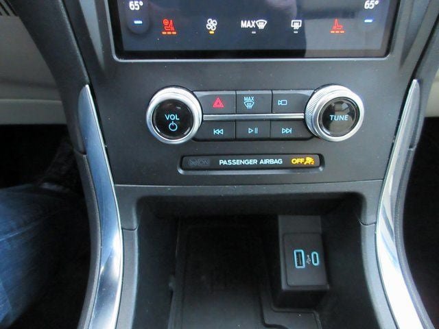 Certified 2024 Ford Edge Titanium AWD/4WD image 23