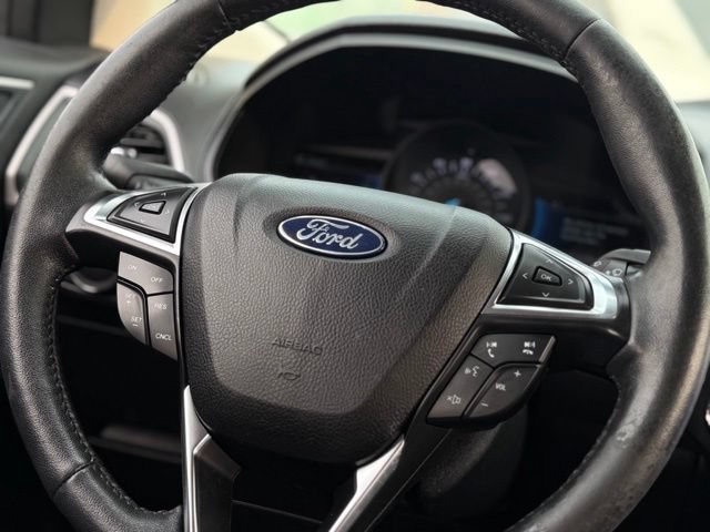 Certified 2022 Ford Edge SEL w/ Convenience Package AWD/4WD image 9