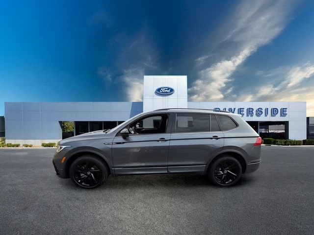 Used 2024 Volkswagen Tiguan SE R-Line FWD image 4