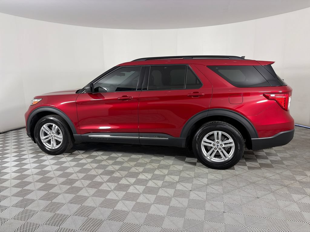 Certified 2022 Ford Explorer XLT AWD/4WD image 4