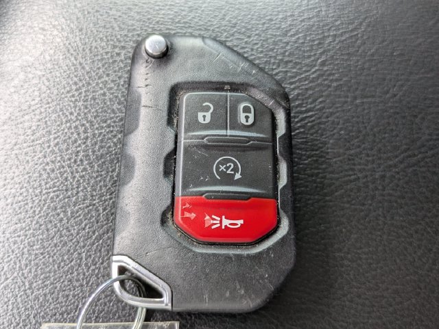 Used 2022 Jeep Gladiator Sport AWD/4WD image 27