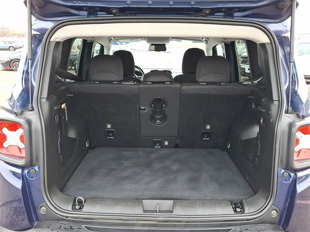 Used 2021 Jeep Renegade Latitude w/ Convenience Group image 28