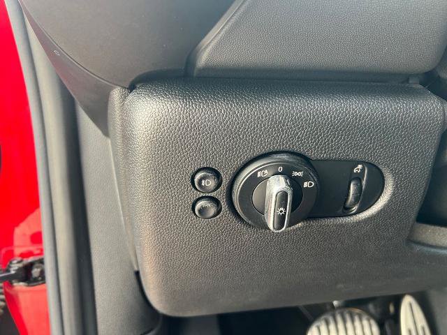 Used 2021 MINI Cooper S w/ 6.5" Touchscreen Package FWD image 11