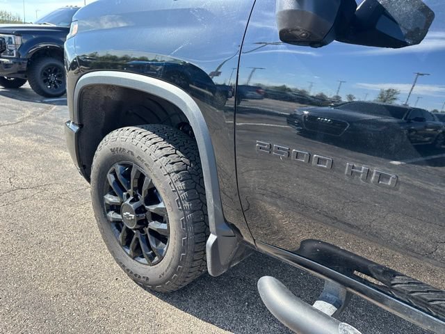 Used 2025 Chevrolet Silverado 2500 LTZ w/ Trail Boss Package AWD/4WD image 7