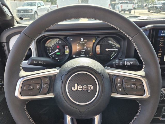 Used 2025 Jeep Wrangler Unlimited Sahara w/ Safety Group AWD/4WD image 30