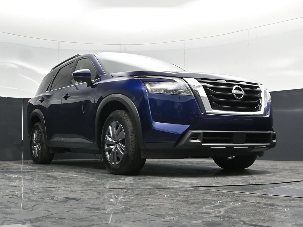 Used 2025 Nissan Pathfinder SV AWD/4WD image 43