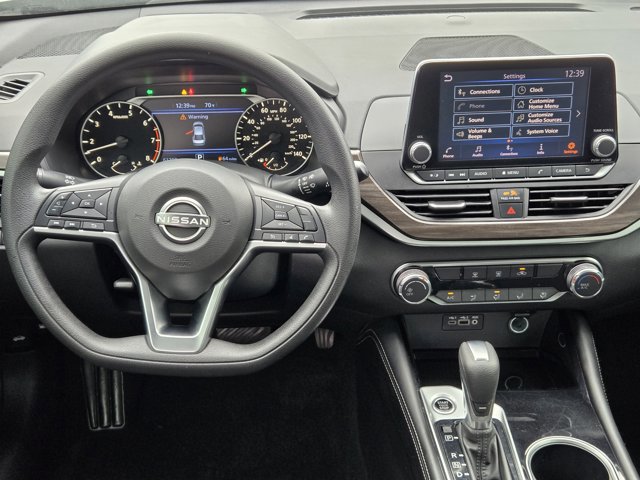 Used 2023 Nissan Altima 2.5 SV FWD image 23