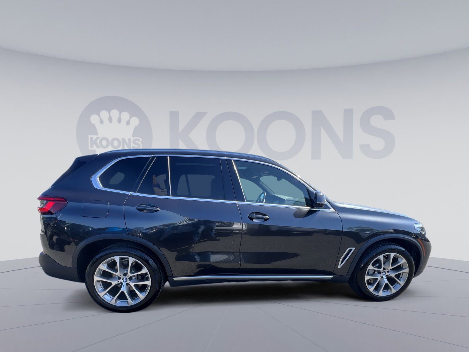 Used 2019 BMW X5 xDrive40i w/ Luxury Seating Package AWD/4WD image 17