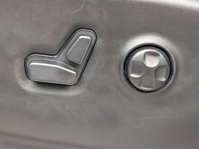 Used 2024 Chrysler Pacifica Touring-L FWD image 13