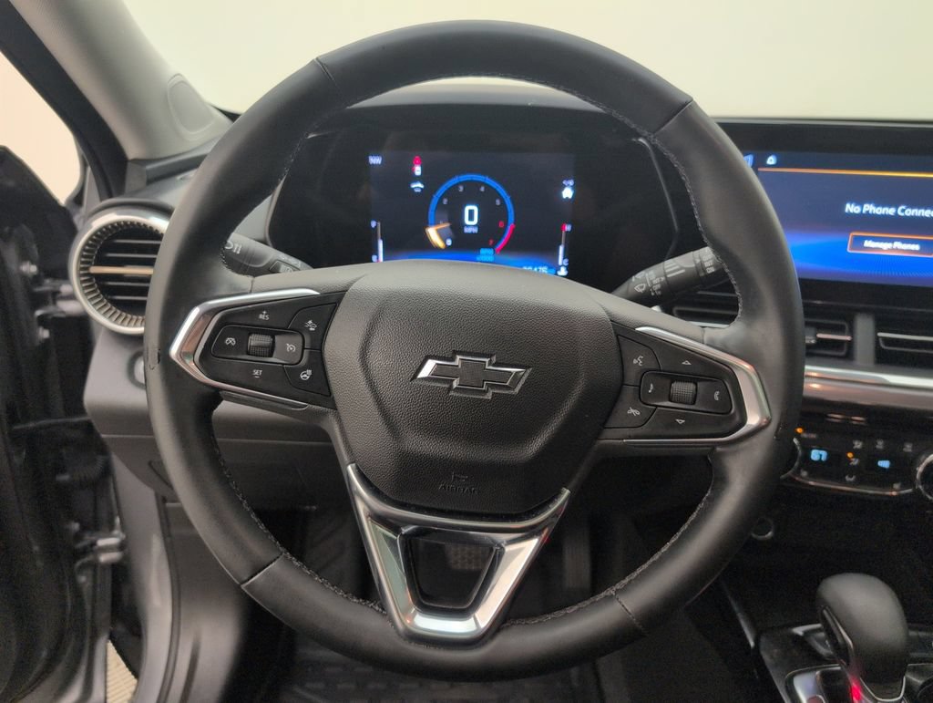 Used 2025 Chevrolet Trax ACTIV w/ Sunroof Package FWD image 35