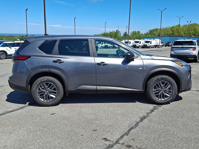 Used 2024 Nissan Rogue S FWD image 7