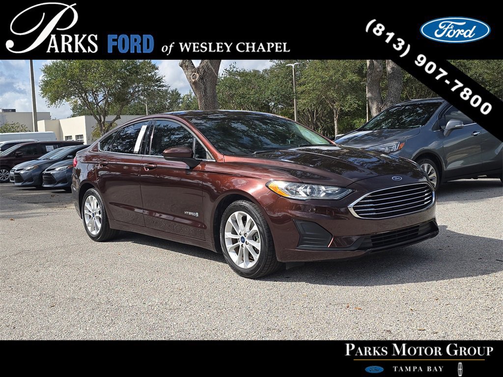 Certified 2019 Ford Fusion SE image 1