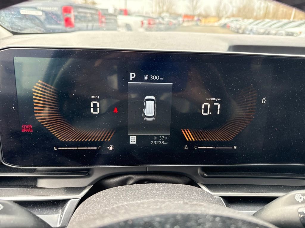 Used 2025 Kia Carnival LXS image 28