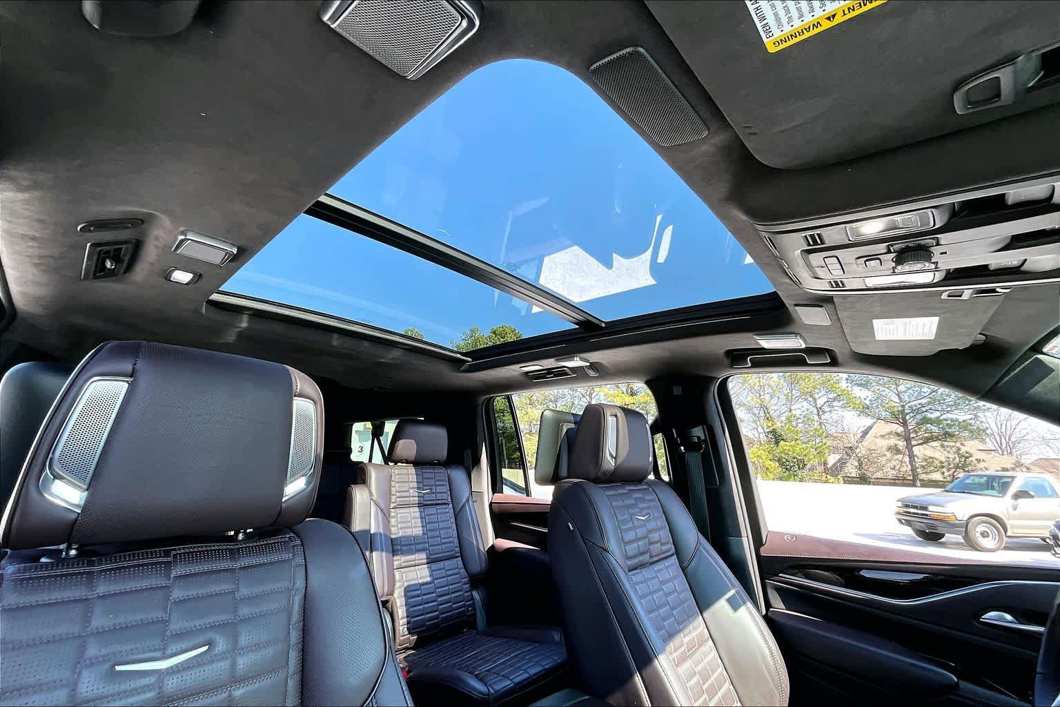 Used 2023 Cadillac Escalade ESV Premium Luxury Platinum w/ LPO, Radiant Package AWD/4WD image 13