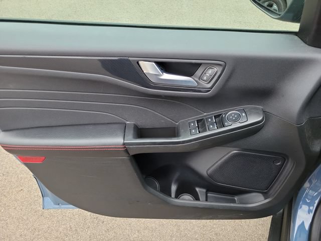 Certified 2023 Ford Escape ST-Line Select AWD/4WD image 12