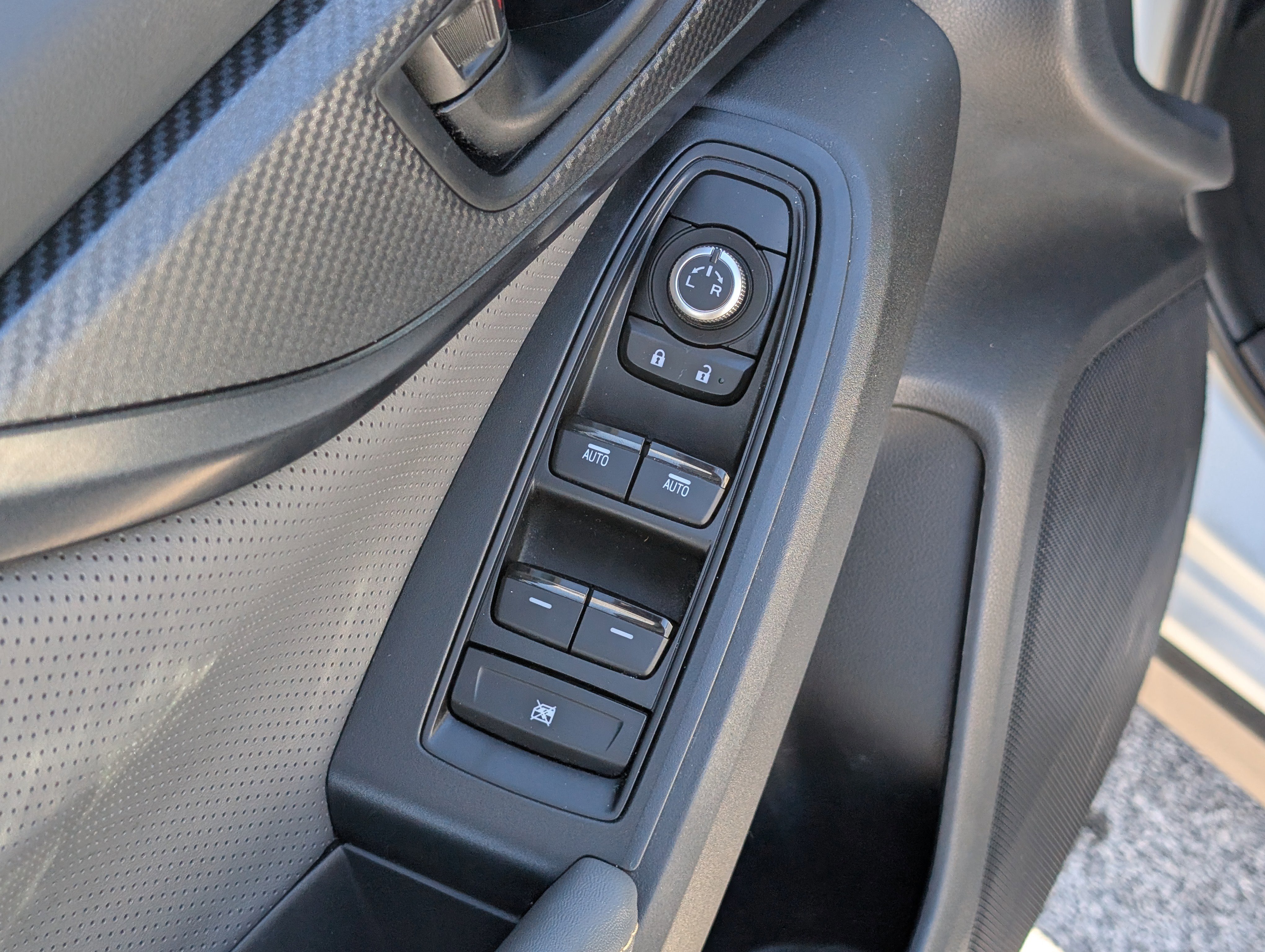 Used 2021 Subaru Crosstrek 2.5i Sport w/ Moonroof Package image 21