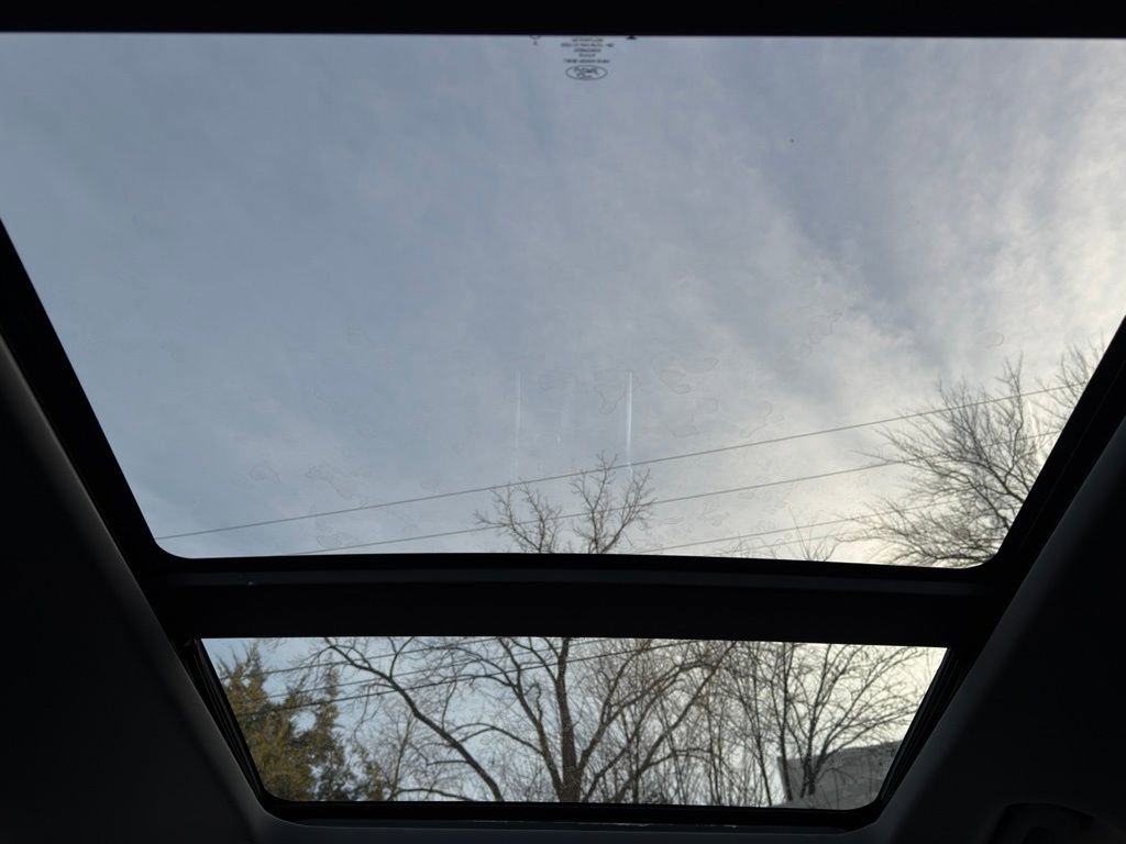 Certified 2023 Ford Explorer Limited w/ Equipment Group 301A image 15