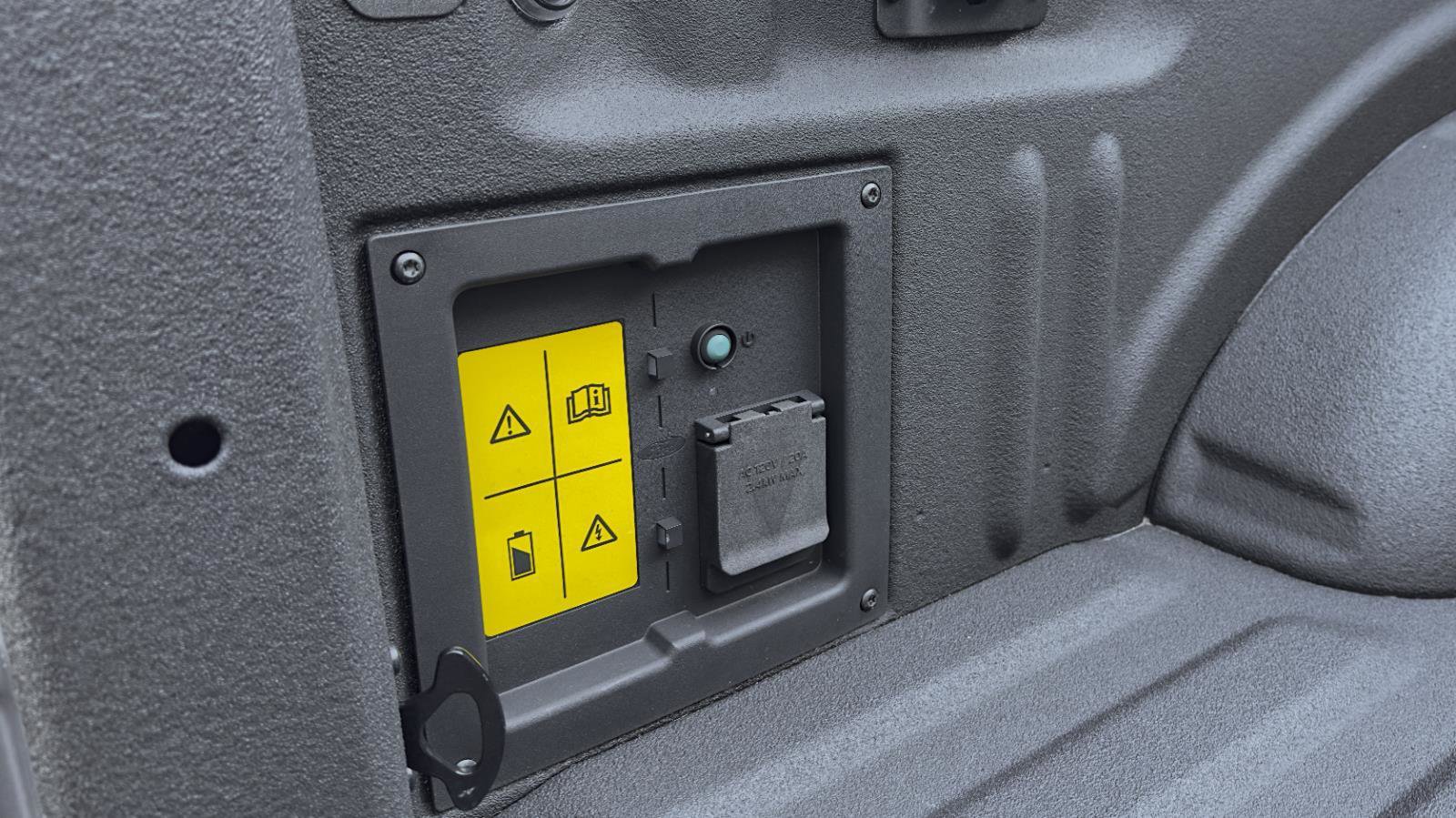 Certified 2024 Ford F150 Lightning Lariat image 10