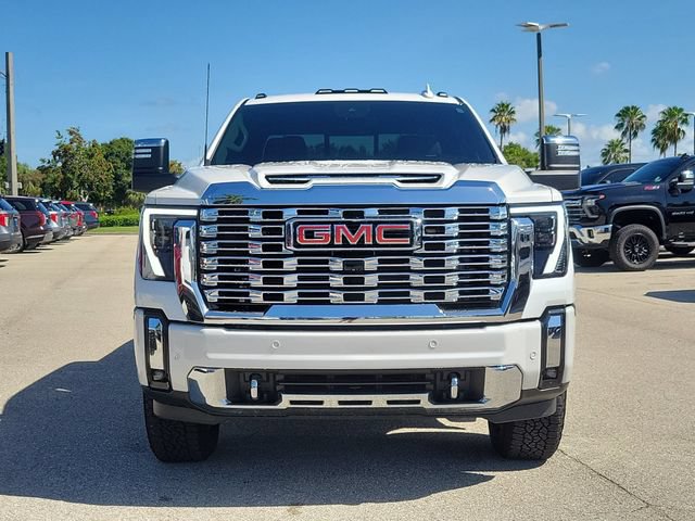 Used 2025 GMC Sierra 2500 Denali AWD/4WD image 2