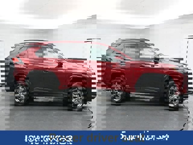 Used 2024 Toyota RAV4 XLE AWD/4WD image 16