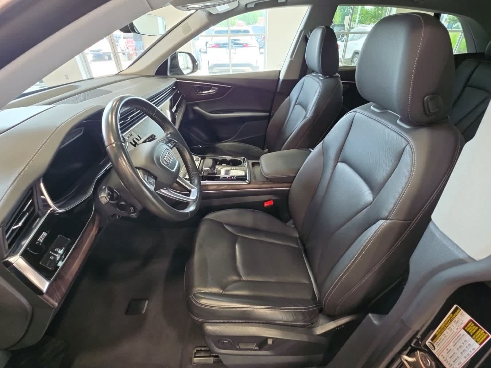 Used 2019 Audi Q8 Prestige AWD/4WD image 21