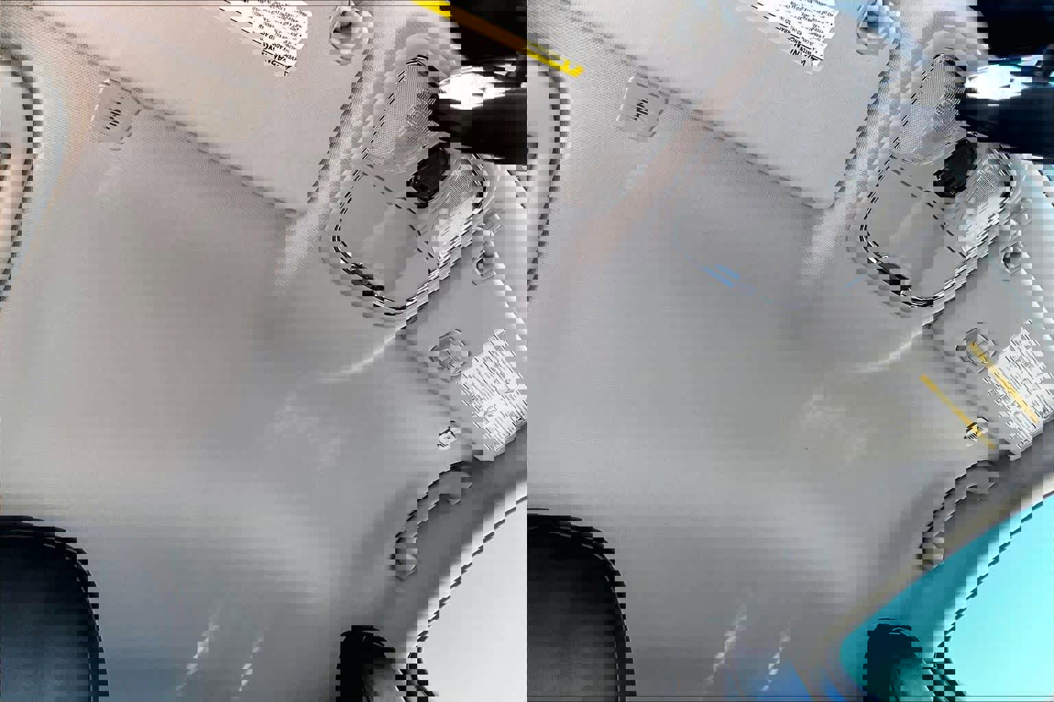 Used 2019 Jeep Cherokee Trailhawk w/ Comfort/Convenience Group AWD/4WD image 16