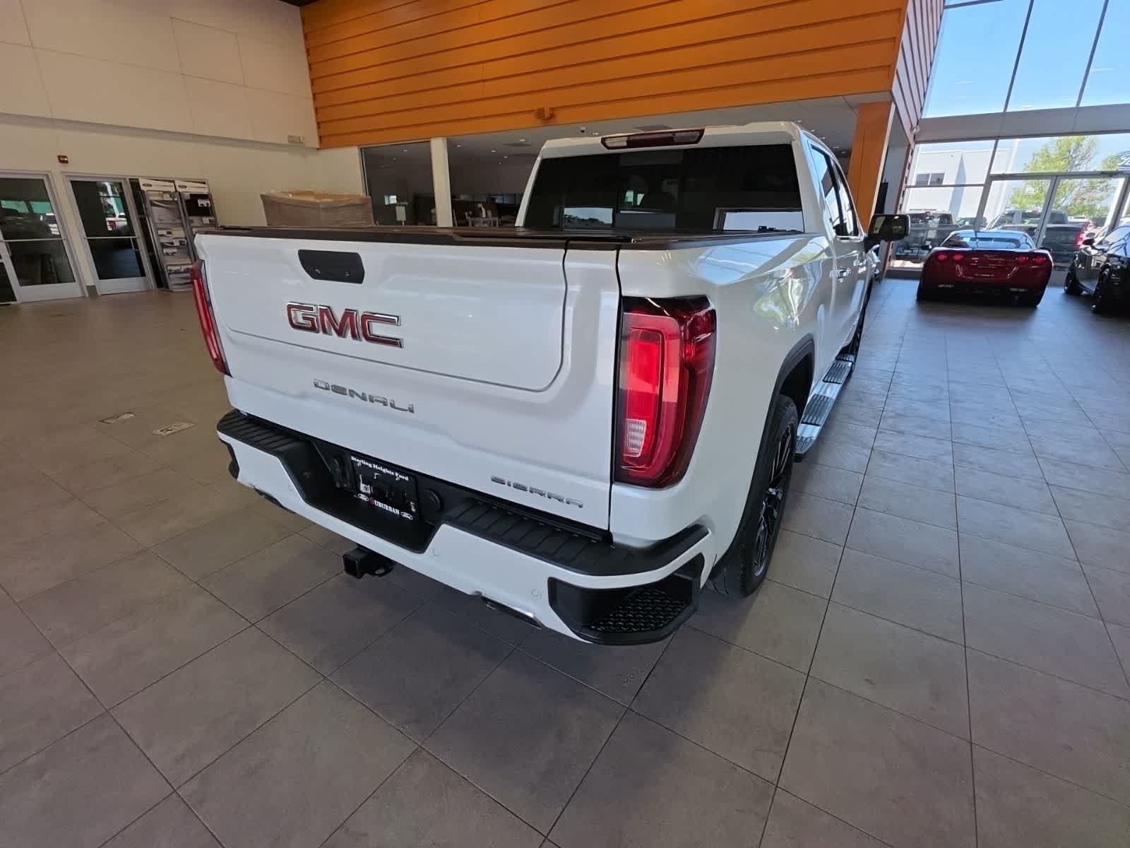Used 2021 GMC Sierra 1500 Denali w/ Driver Alert Package II AWD/4WD image 9