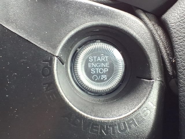 Used 2023 Jeep Renegade Latitude AWD/4WD image 22