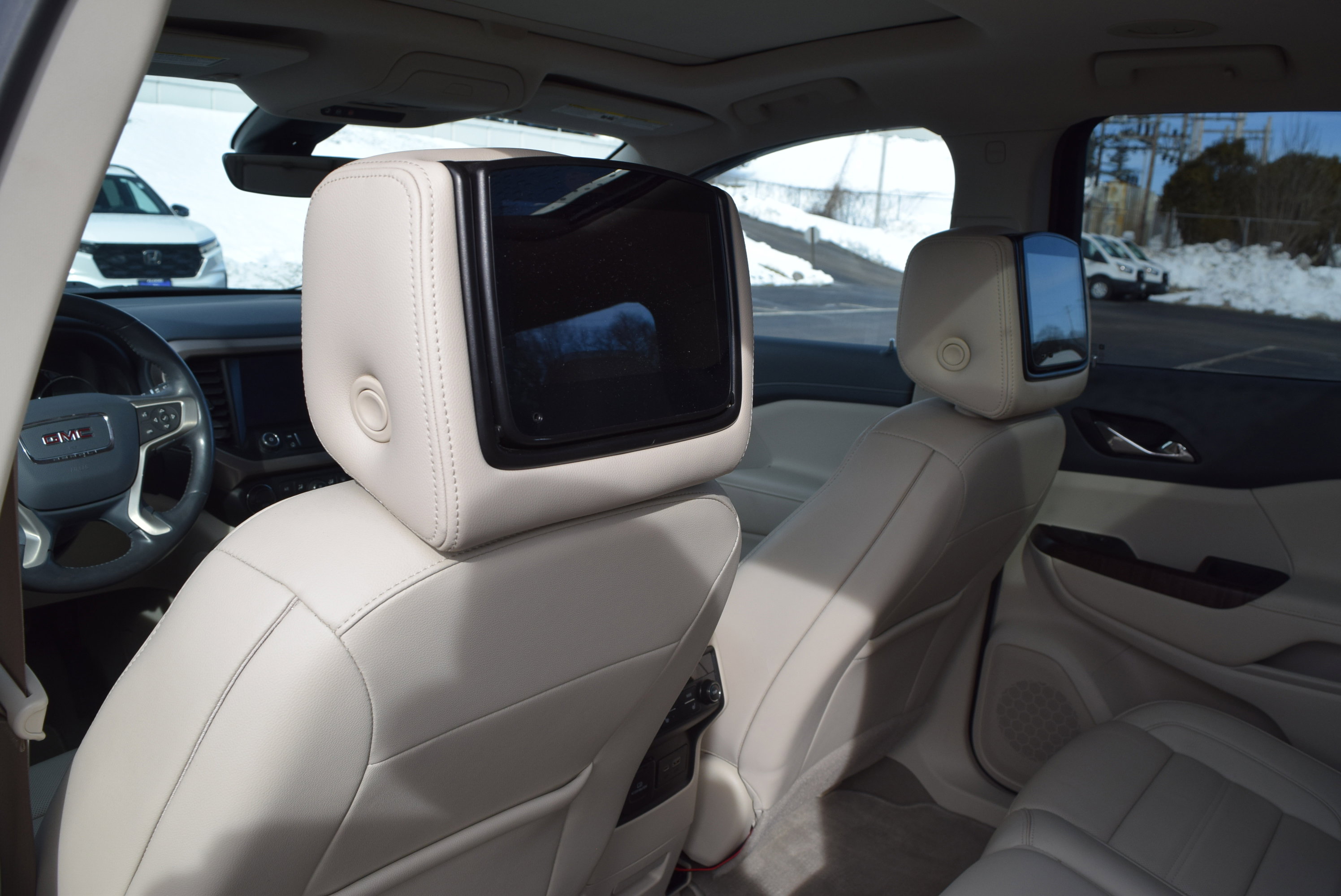 Used 2021 GMC Acadia Denali w/ Denali Ultimate Package image 10